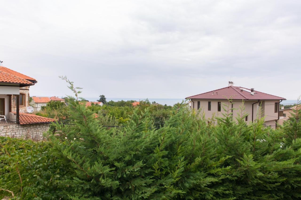 Guest House By The Captain Varna Buitenkant foto