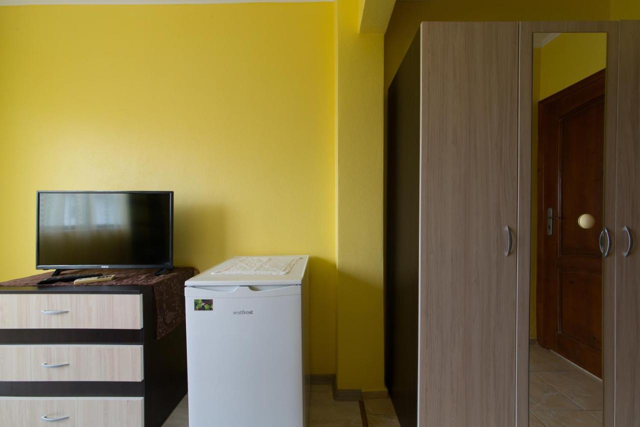 Guest House By The Captain Varna Buitenkant foto