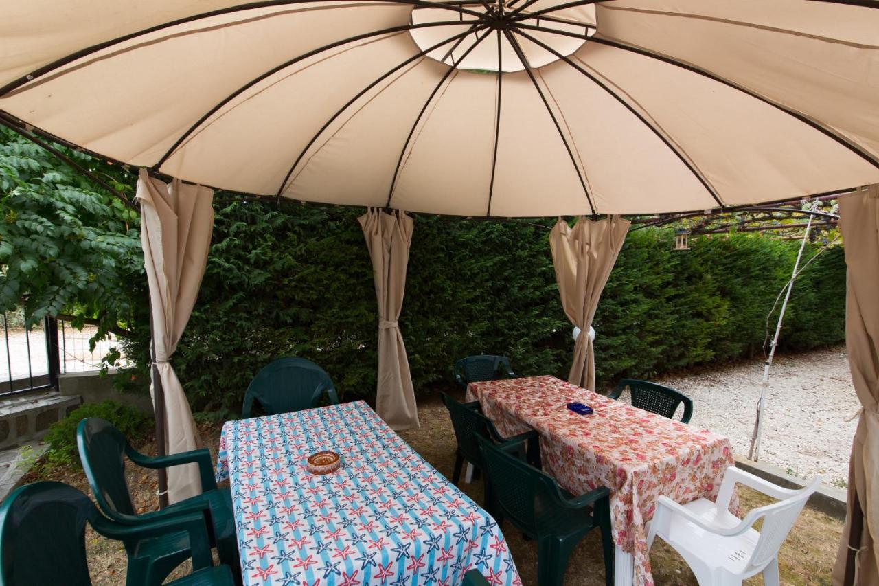 Guest House By The Captain Varna Buitenkant foto